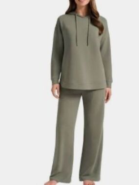 Max & Mia Hoodie & Pant Set